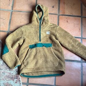 Men’s Patagonia fuzzy jacket